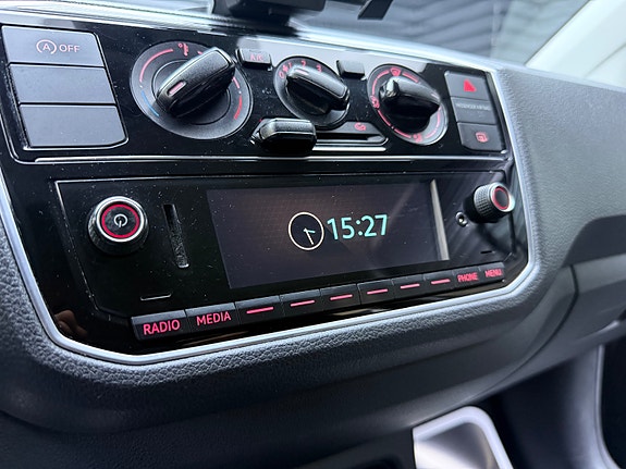 Volkswagen UP! 15 of 30