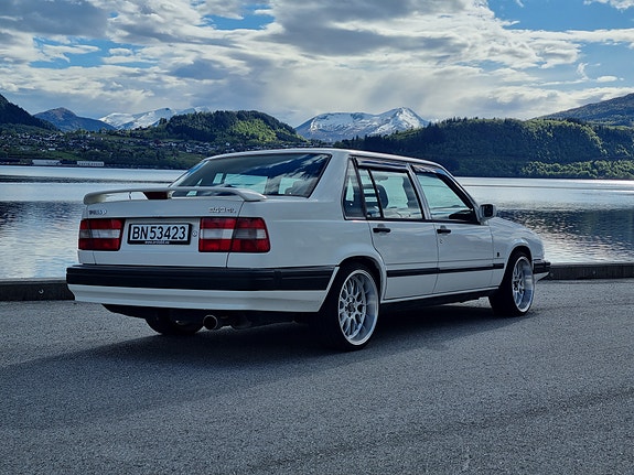 Volvo 940 2 of 5