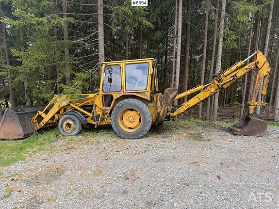 Hymas 50 Traktorgraver m/ Frontlaster og skuffer 2 of 5