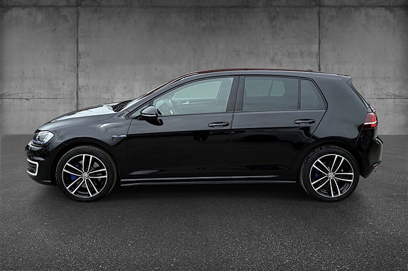 Volkswagen Golf VII 5 of 5