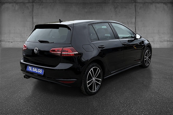 Volkswagen Golf VII 4 of 5