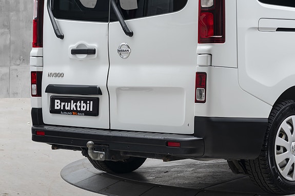 Nissan NV300 7 of 25