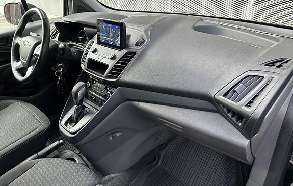 Ford Transit Connect 18 of 30
