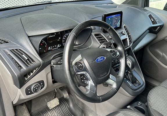 Ford Transit Connect 16 of 30