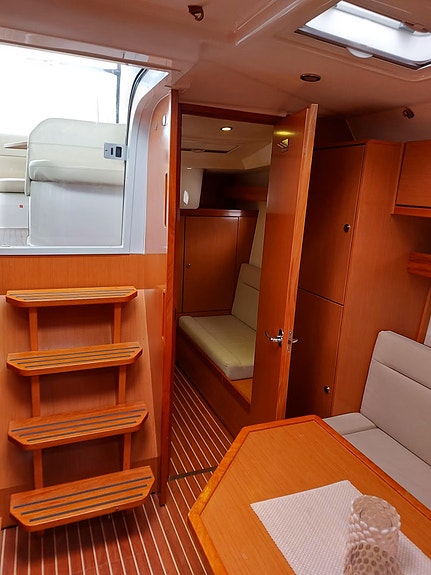 Flott Bavaria 34 Sport HT 18 of 26