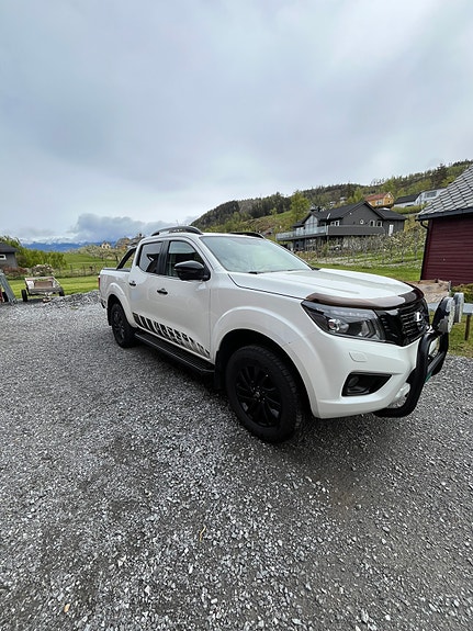 Nissan Navara 2 of 5