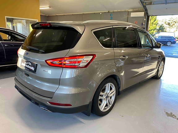 Ford S-MAX 4 of 5