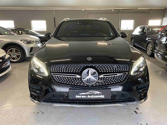 Mercedes-Benz GLC350 e 2 of 5