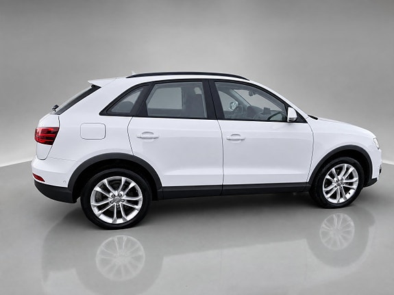 Audi Q3 6 of 30