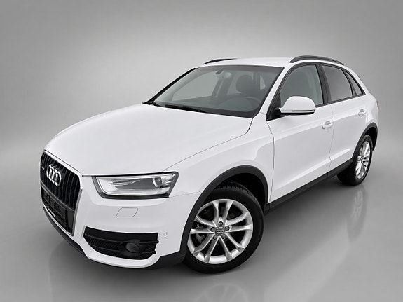Audi Q3 2 of 30