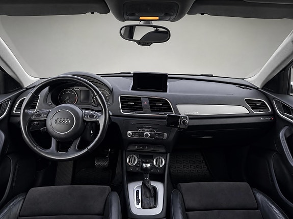Audi Q3 16 of 30