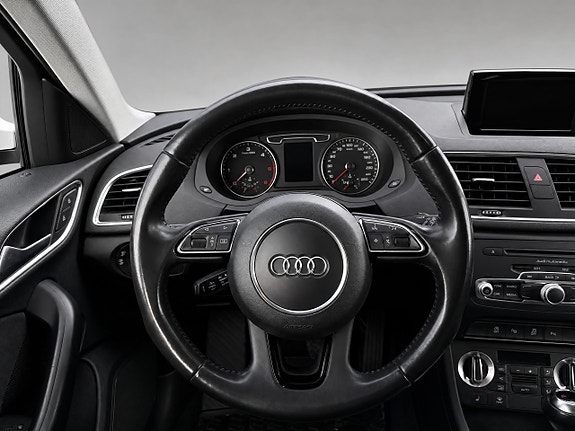 Audi Q3 17 of 30