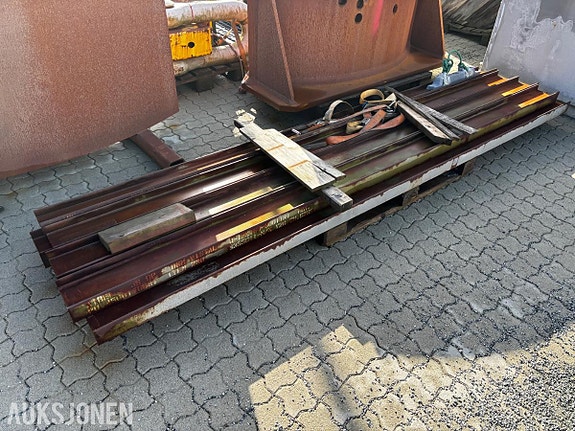 Andre H-BJELKER – 8 STK – LENGDE CA. 3,25 M – HØYDE CA. 157 MM