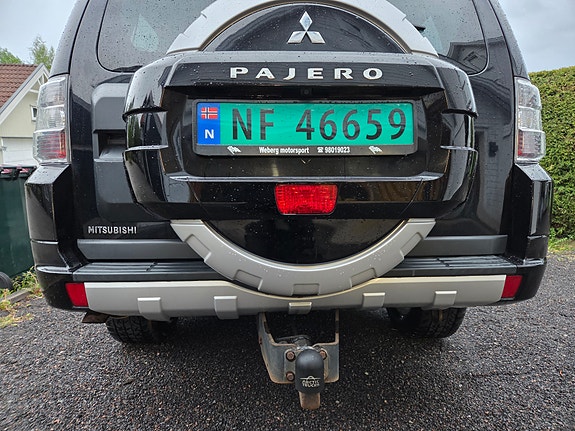 Mitsubishi Pajero 5 of 5
