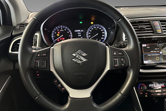 Suzuki SX4 S-Cross 15 of 16