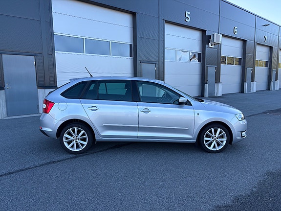 Skoda Rapid Spaceback 2 of 5