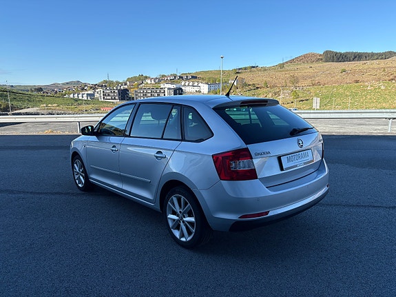 Skoda Rapid Spaceback 5 of 5