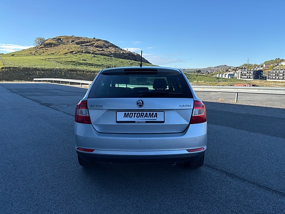 Skoda Rapid Spaceback 4 of 5