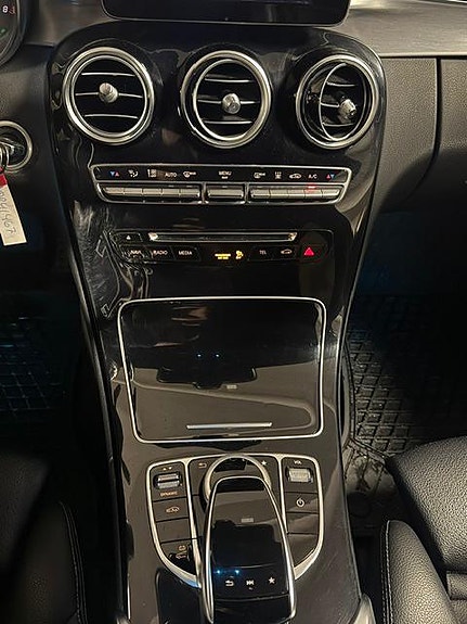 Mercedes-Benz C350 e 8 of 11
