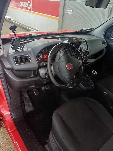Fiat Doblo 10 of 17
