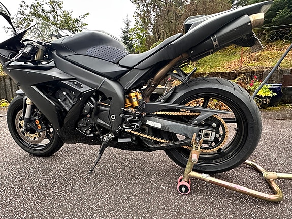 Yamaha Yzf-R1 10 of 10