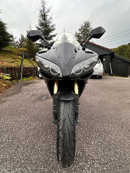Yamaha Yzf-R1 9 of 10