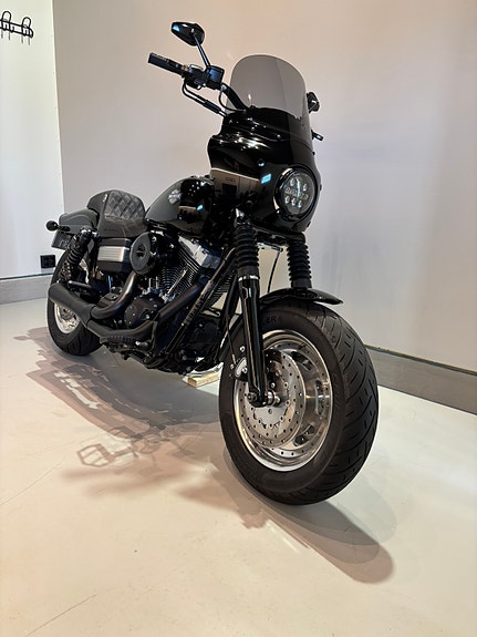 Harley-Davidson FXDF Dyna Fat Bob 3 of 5