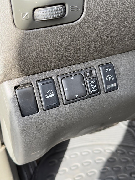 Nissan Pathfinder 26 of 30
