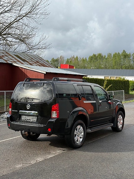 Nissan Pathfinder 6 of 30
