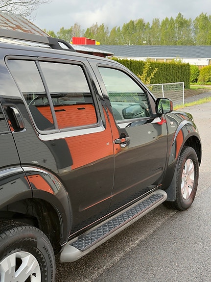 Nissan Pathfinder 9 of 30