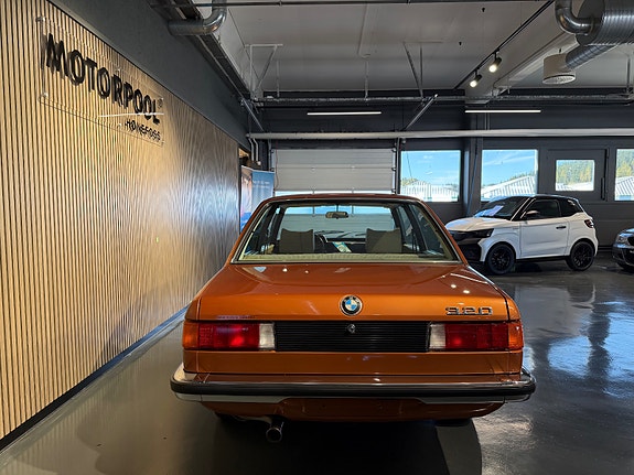 BMW 320 2 of 29