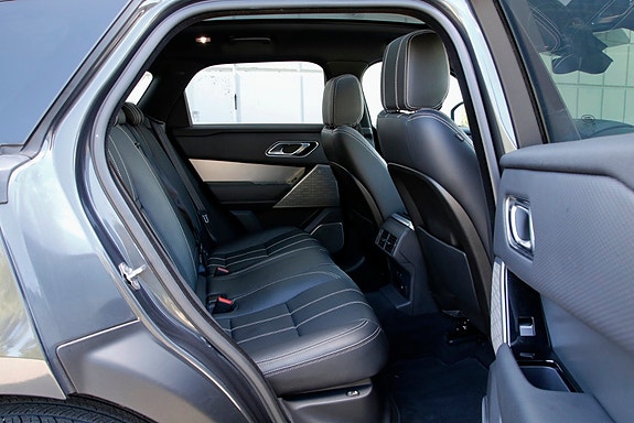 Land Rover Range Rover Velar 9 of 30