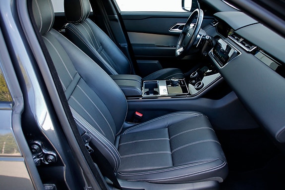 Land Rover Range Rover Velar 25 of 30