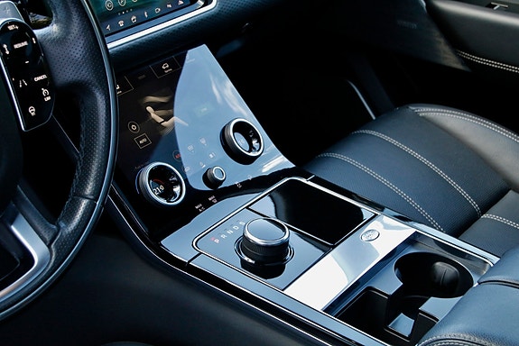 Land Rover Range Rover Velar 19 of 30
