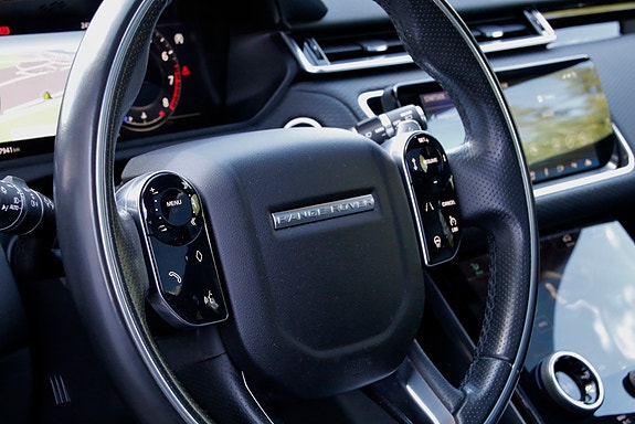 Land Rover Range Rover Velar 17 of 30