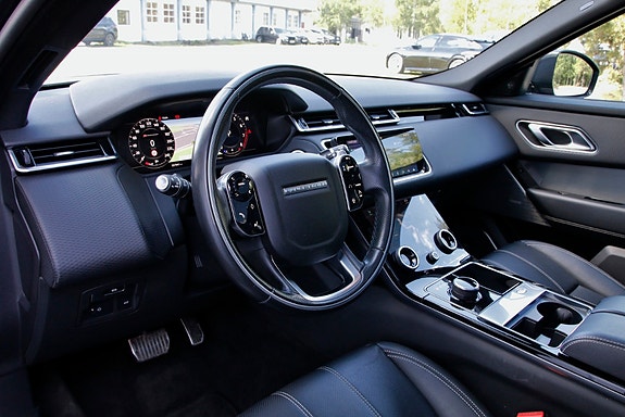 Land Rover Range Rover Velar 10 of 30