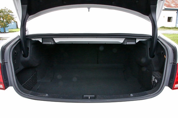 Mercedes-Benz E220 d 28 of 30