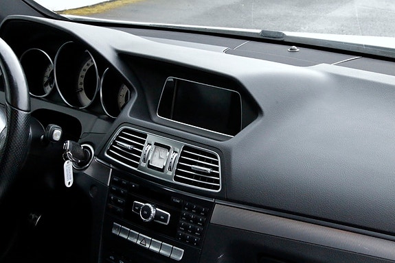 Mercedes-Benz E220 d 23 of 30