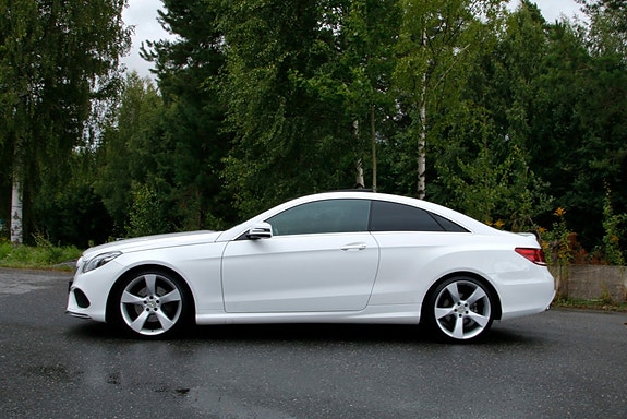 Mercedes-Benz E220 d 2 of 30