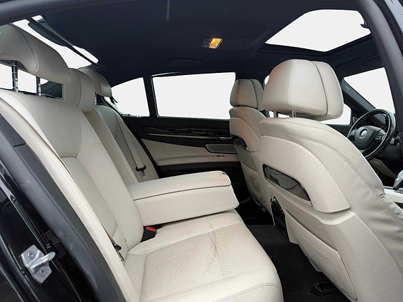 BMW 740d 20 of 30