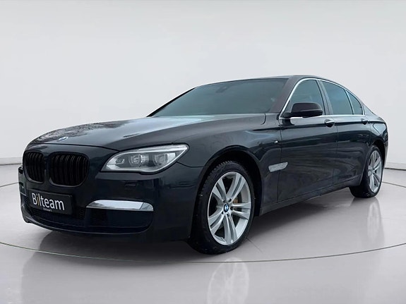 BMW 740d 2 of 30
