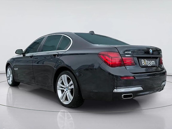 BMW 740d 5 of 30