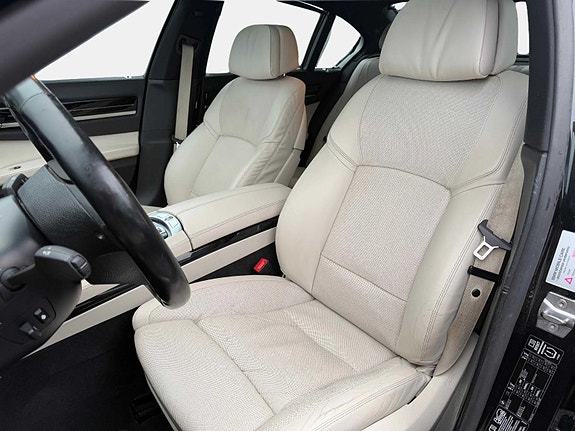 BMW 740d 18 of 30