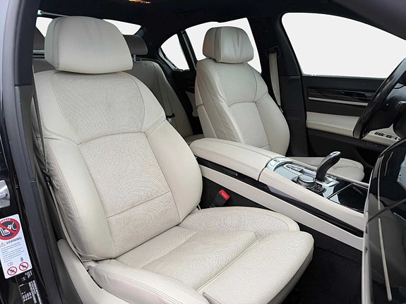 BMW 740d 19 of 30