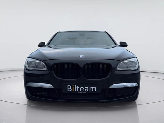 BMW 740d 3 of 30
