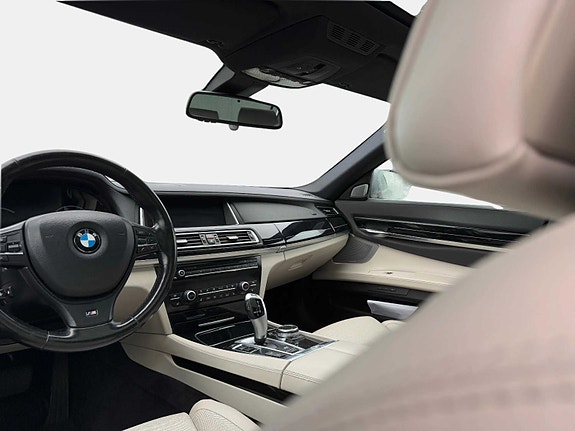 BMW 740d 16 of 30