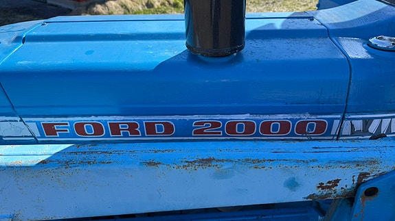 Ford 2000 5 of 11