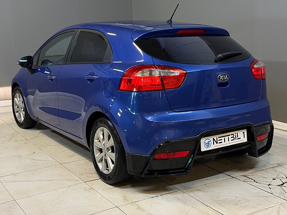 Kia Rio 9 of 30