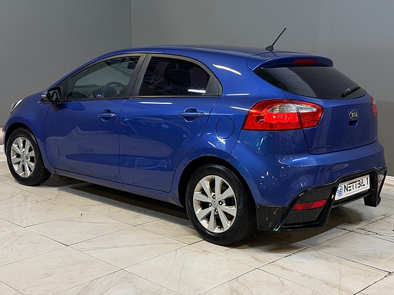 Kia Rio 26 of 30