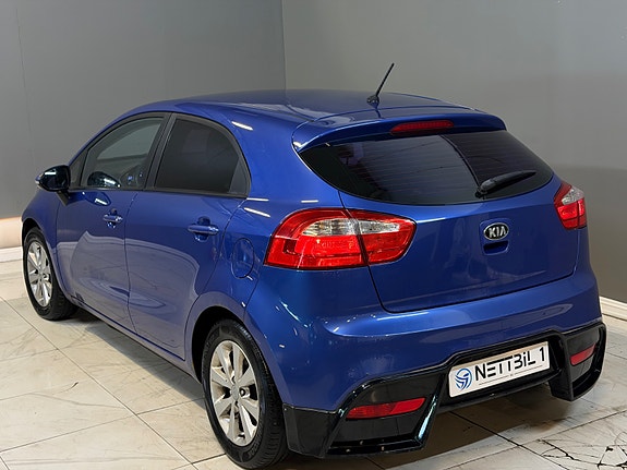 Kia Rio 23 of 30